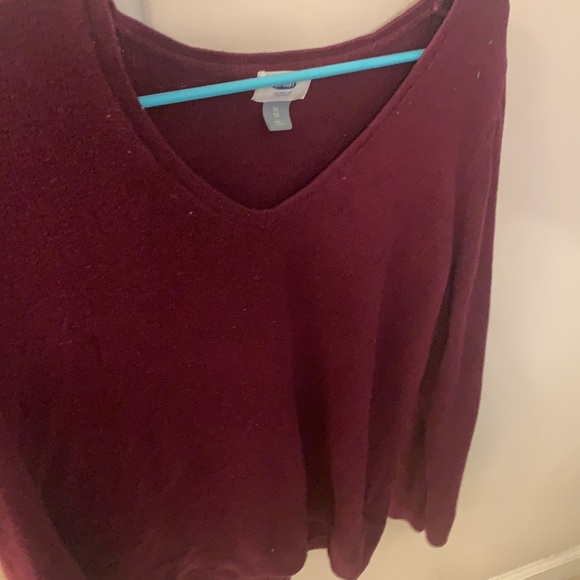 Burgundy Long Sleeve Sweater! - Picture 2 of 2